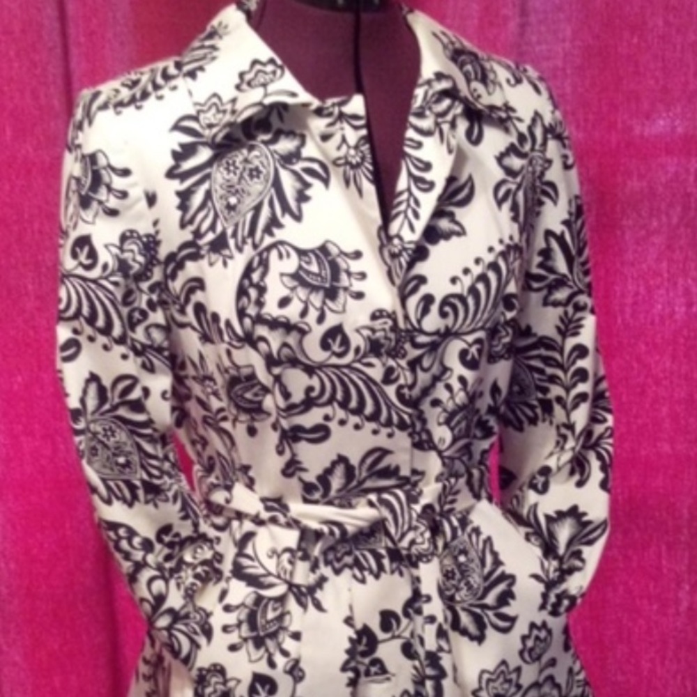 NWOT Stunning WHBM Lined Trench Coat Jacket - Picture 4 of 4